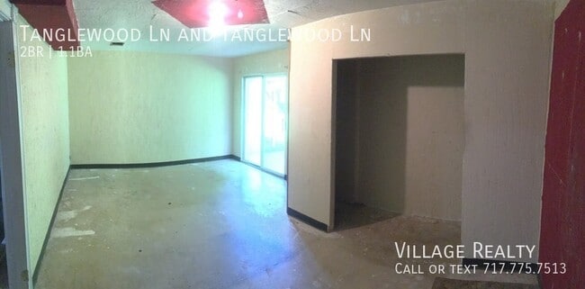 Building Photo - 446 Tanglewood Ln