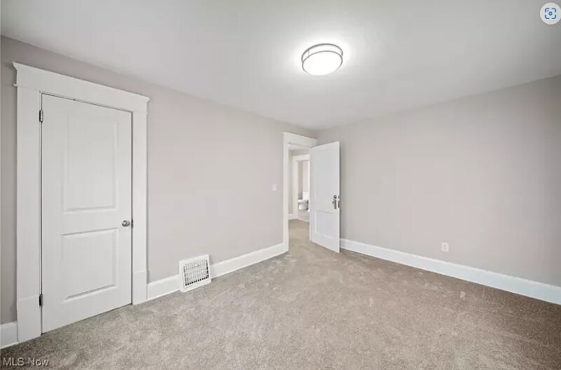 Building Photo - 893 Delia Ave
