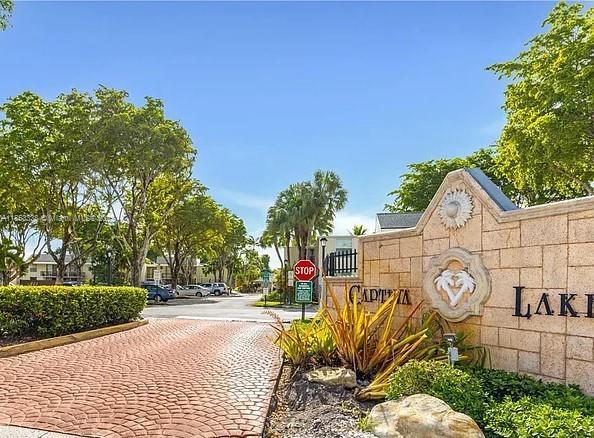 Primary Photo - 8301 SW 142nd Ave