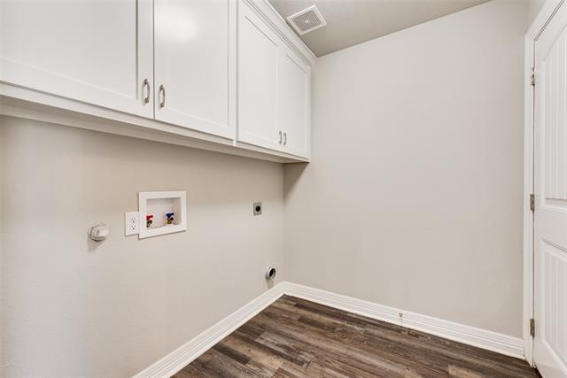 Building Photo - 625 Copenhavr St