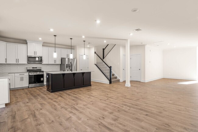 Building Photo - 383 Scranton Ln