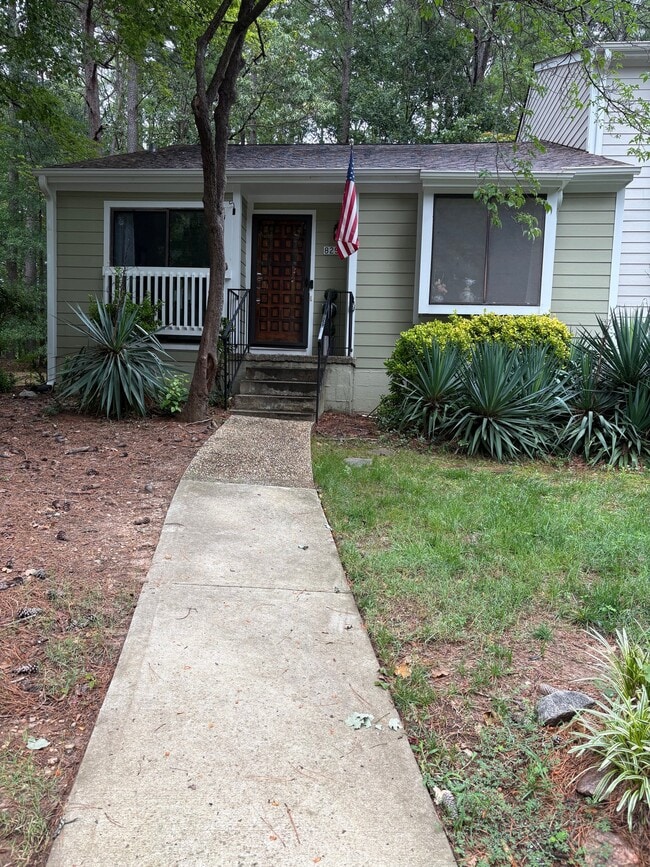 Building Photo - 829 Green Ridge Dr