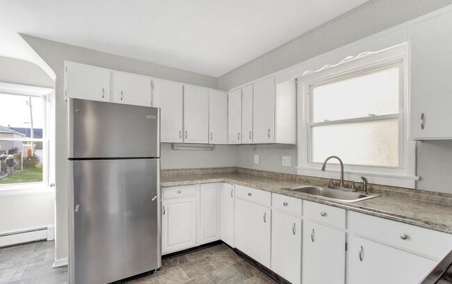 Building Photo - Bright 1 Bedroom Apartment in Dallastown!