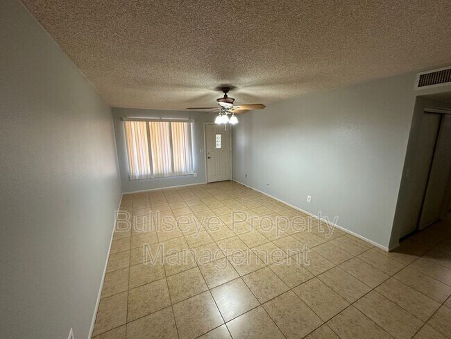 Building Photo - 9623 N 70th Dr