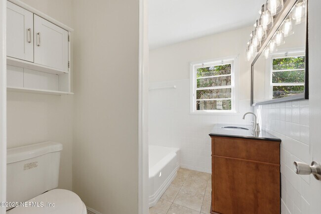 Building Photo - 2755 Green St