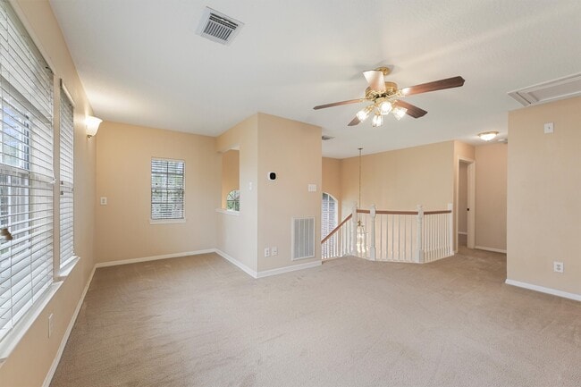 Building Photo - 22910 Fairleaf Cir