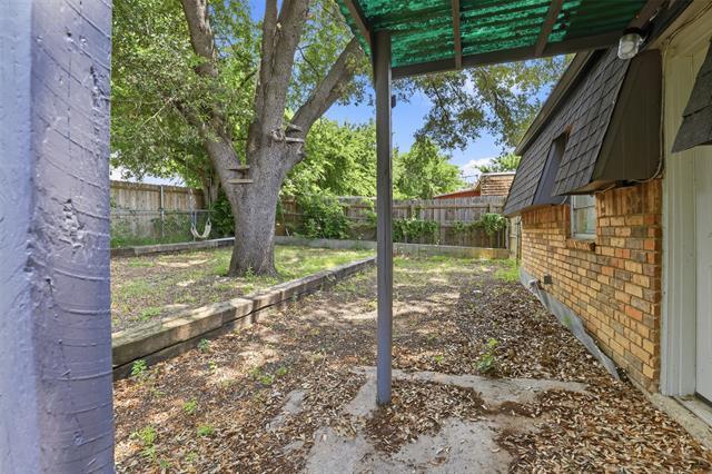 Building Photo - 6811 Trail Lake Dr