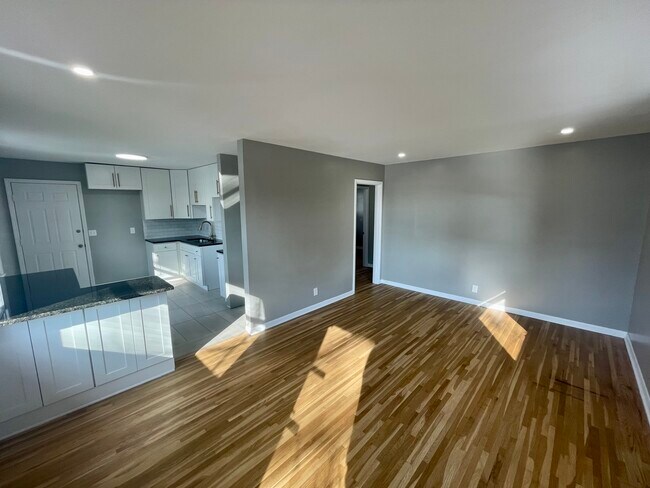 Primary Photo - 1913 Boscobel St