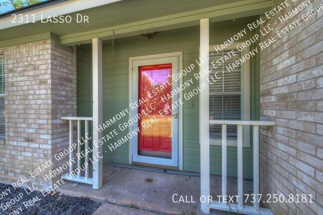 Building Photo - 2311 Lasso Dr