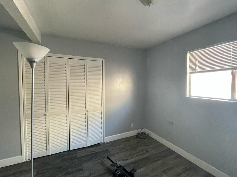 Bedroom - 1218 Marine Ave