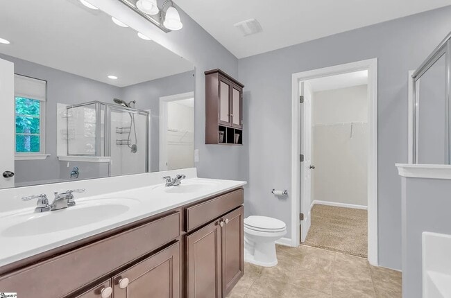 Building Photo - 512 Riverdale Rd