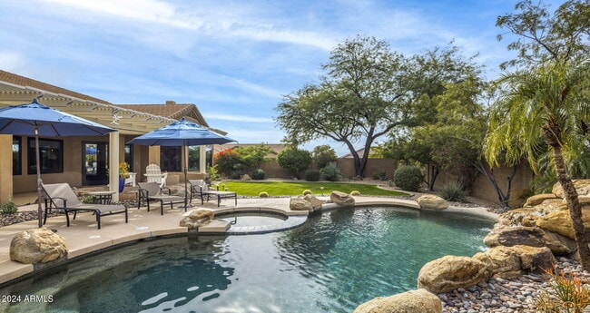 Building Photo - 10912 E Butherus Dr