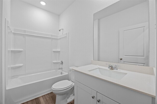 Building Photo - 612 Craven St