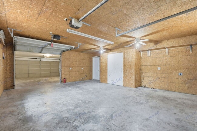 Building Photo - 702 N Walnut St