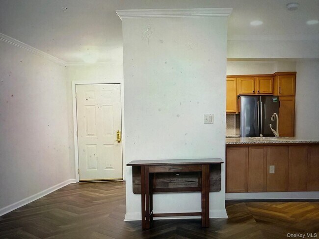 Building Photo - 110 Sutton Dr