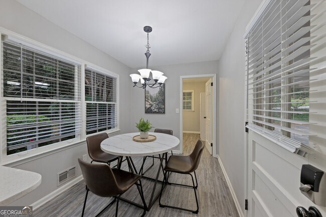 Building Photo - 2984 Blackberry Ln