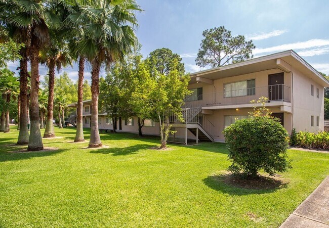 Building Photo - ***MOVE-IN SPECIAL***- MOVE IN OCT 15TH AN...