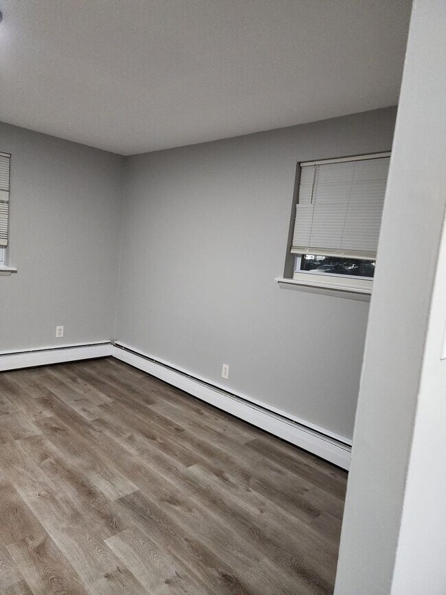 Building Photo - Offer Ends Soon! Up Your Living, Not Your Rent