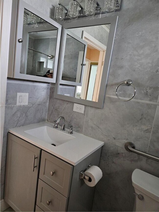 Building Photo - 154 Sandalwood Dr