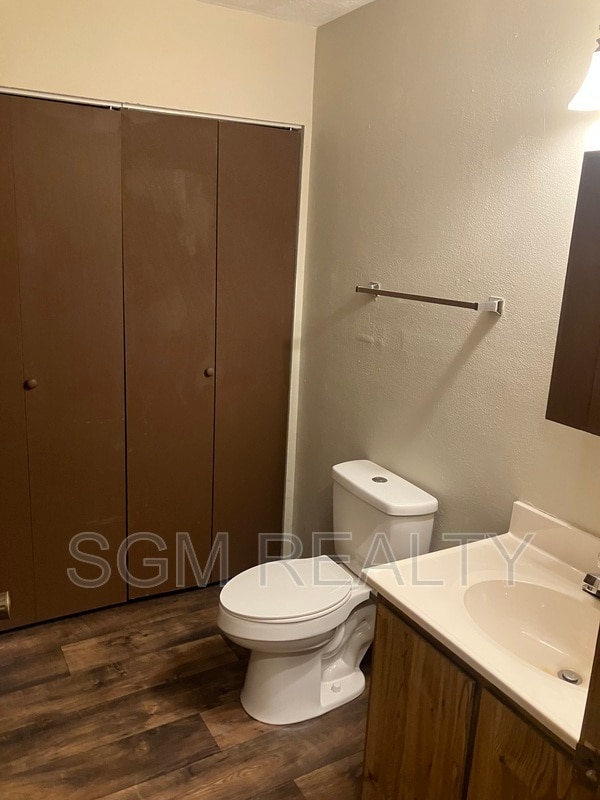 Building Photo - 1009 Belle Valley Dr
