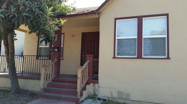 Building Photo - 1615 California St