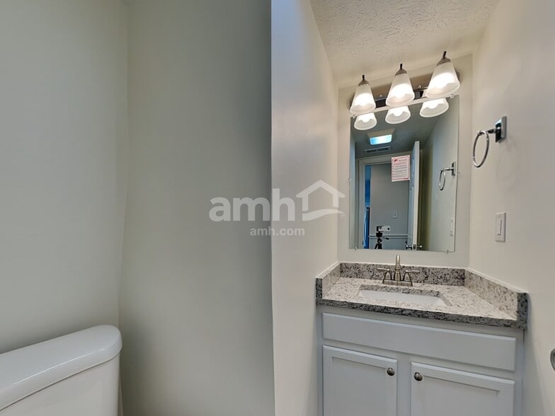 Building Photo - 8525 Morgan Dr