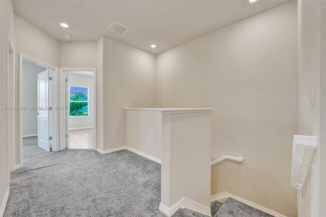 Building Photo - 4764 Eucalyptus Dr