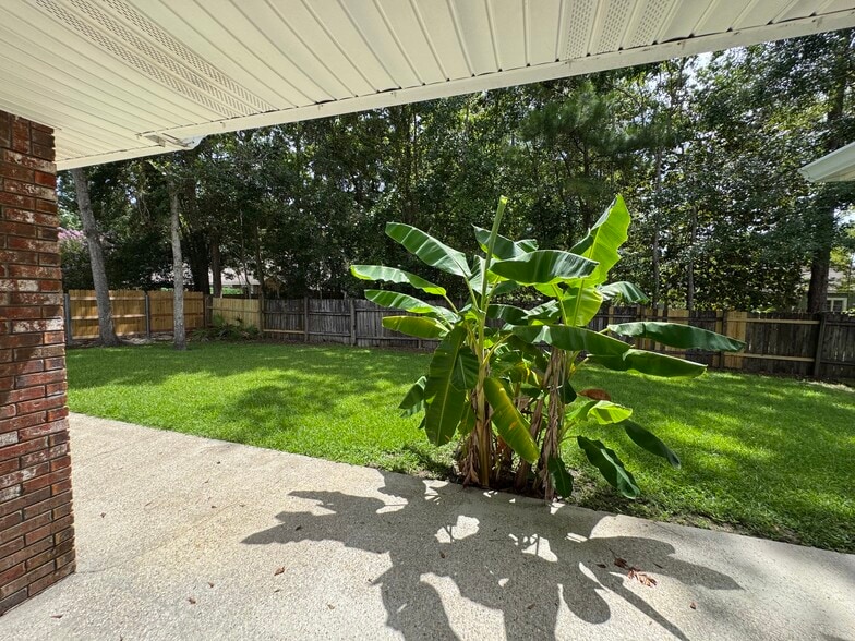Building Photo - 72697 Diamondhead Dr N