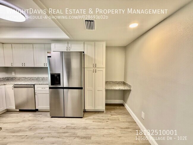 Building Photo - 10500 Village Dr