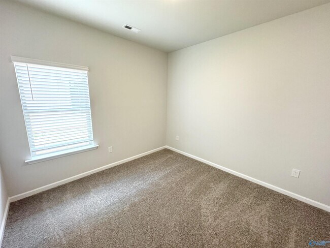 Building Photo - 28550 Whitehall Ln