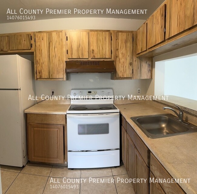 Building Photo - 5231 Via Hacienda Cir