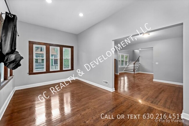 Building Photo - 1650 W 100th St