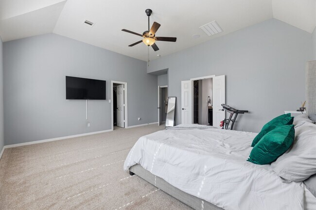 Building Photo - 2847 King's Retreat Cir