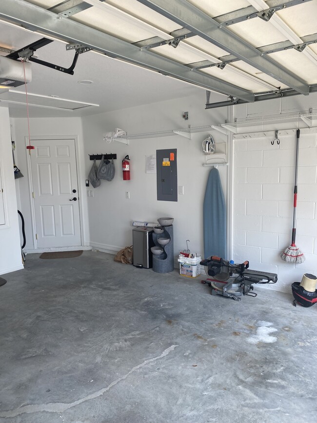 Building Photo - 304 Acadia Dr