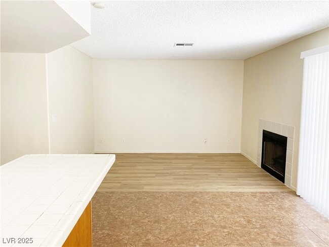 Building Photo - 3008 Ocean View Dr