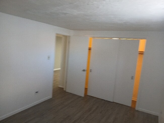 Building Photo - 5712 Ridgemont Ln