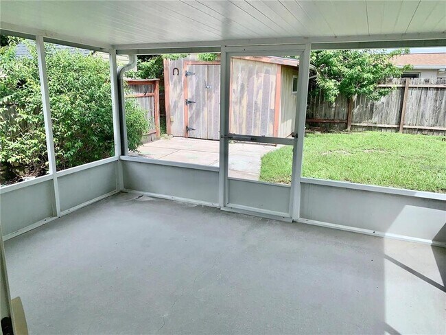 Building Photo - 3335 Coldwell Dr