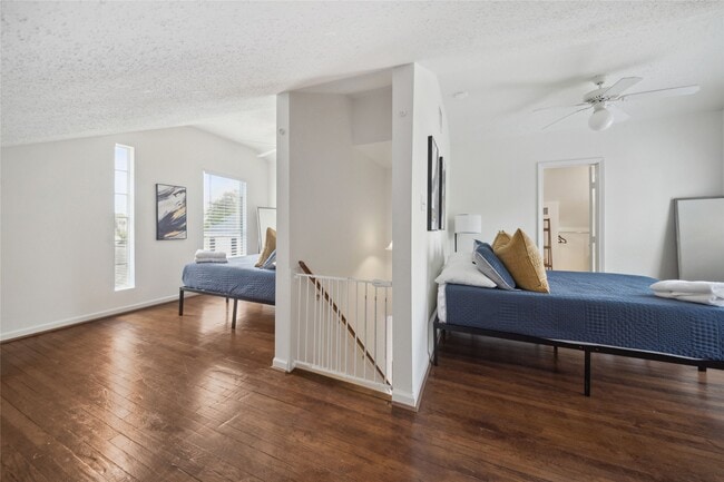 Building Photo - 1105 Tulane St