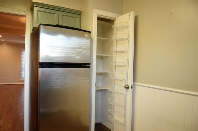 Building Photo - 10232 Regal Oaks Dr