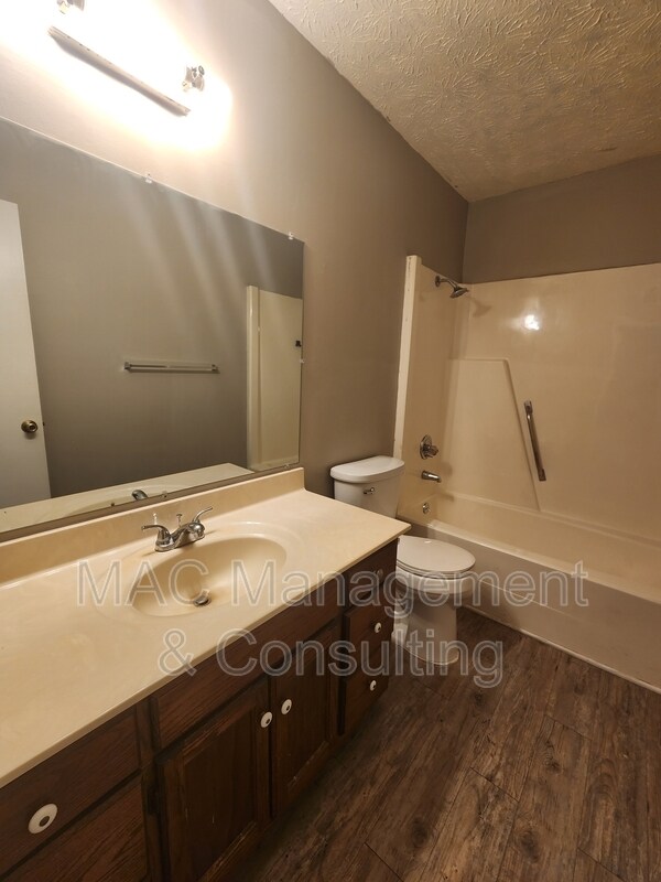 Building Photo - 155 E Jere Whitson Rd