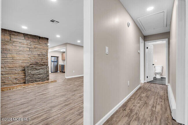 Building Photo - 150 Farm St