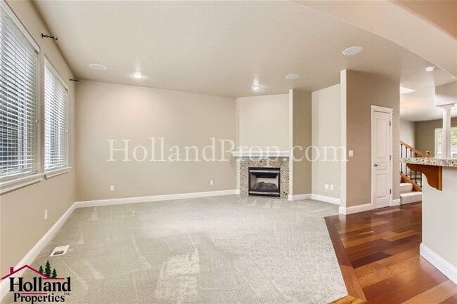 Building Photo - 342 NW Malia Ln