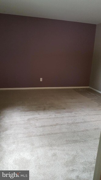 Building Photo - 6027 Majors Ln