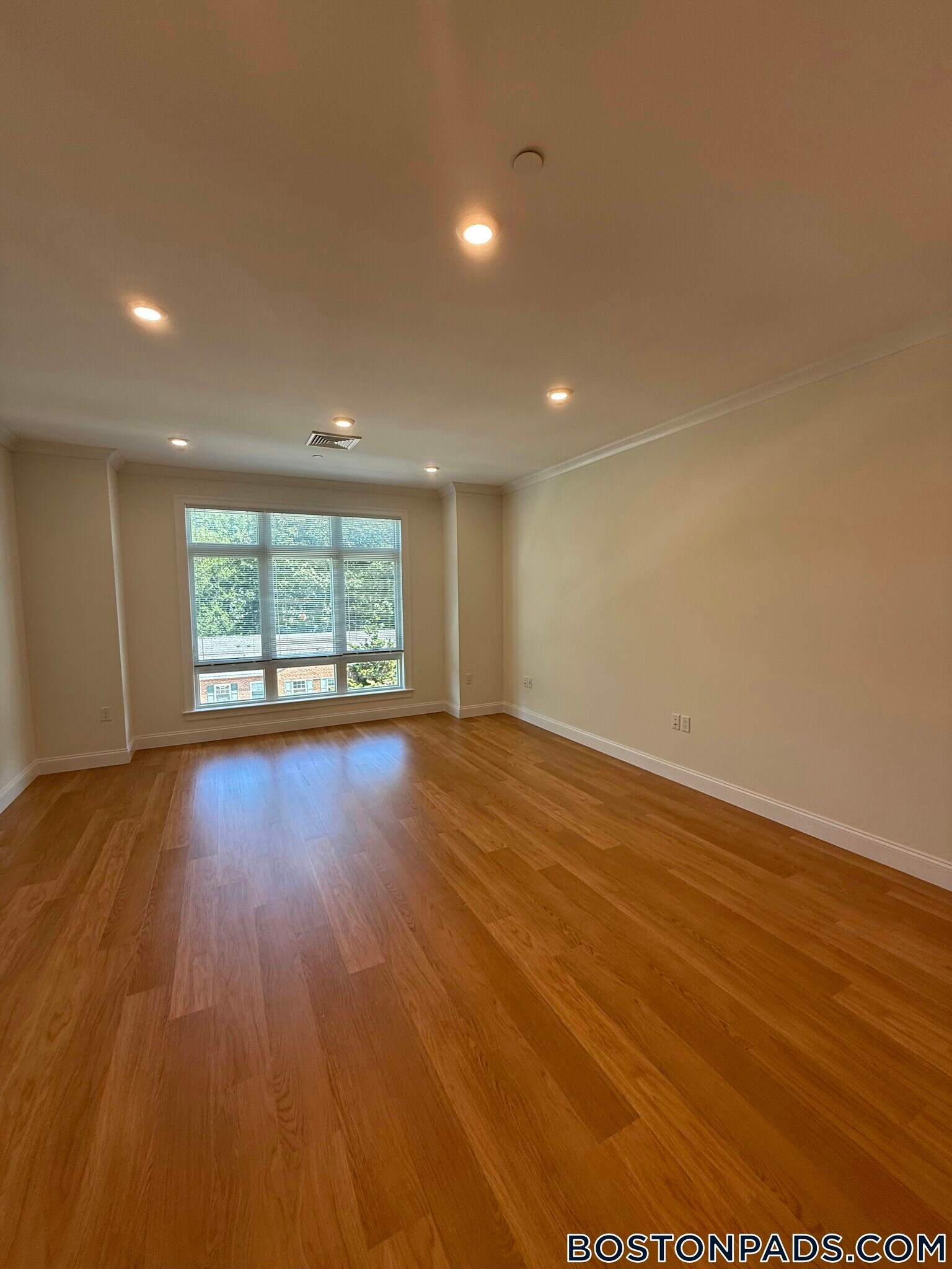 Building Photo - 120 Gerry Rd