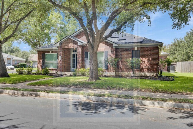 Building Photo - 1204 Thackeray Ln