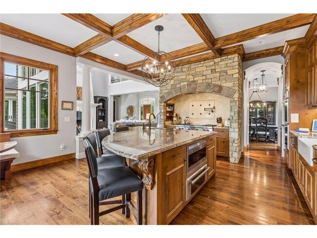 Building Photo - 15700 Portico Dr
