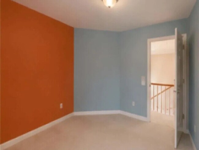 Building Photo - Lease to Own
