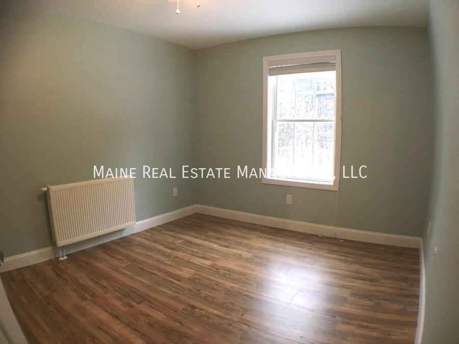 Building Photo - 13 Basketball Ct