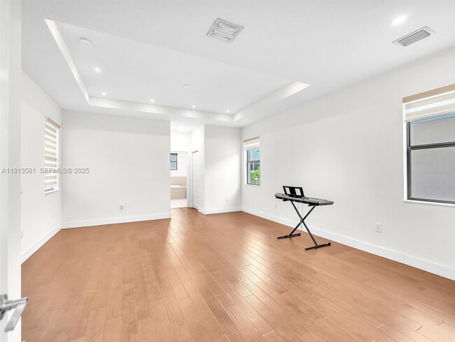 Building Photo - 10250 NW 76th Terrace