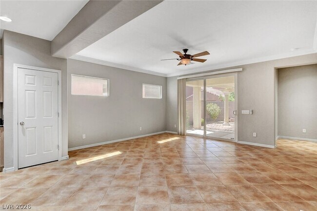 Building Photo - 6825 Tarpon Springs Ct